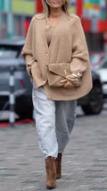 Oversized Knit Cardigan & Jeans Casual Look