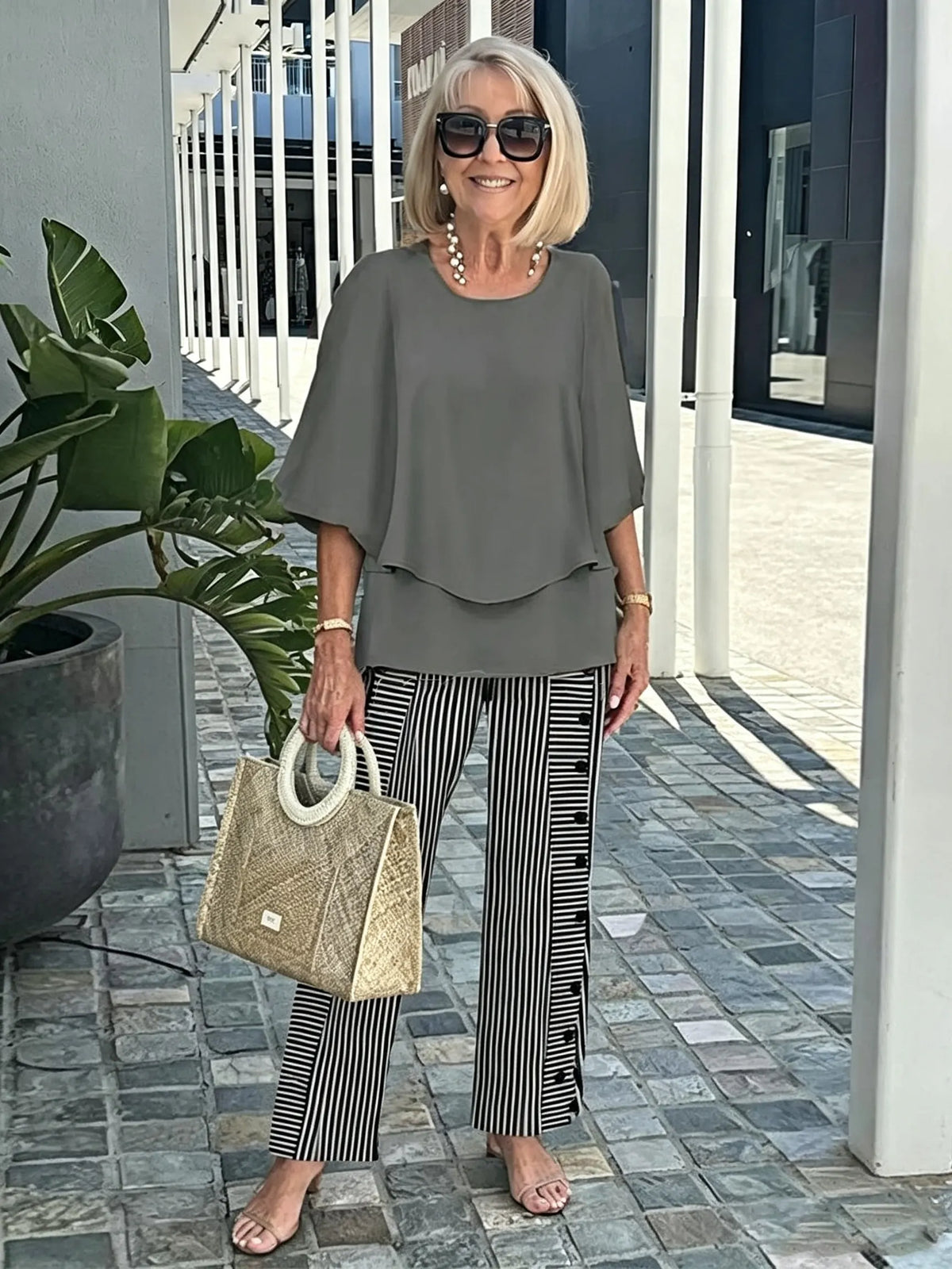 Women's 2 Piece Outfits Set, Crew Neck Flutter Sleeve Layered Blouse & Leaf Print Straight Leg Pants, Casual Loose Matching Two Piece Set for Summer Daily Wear