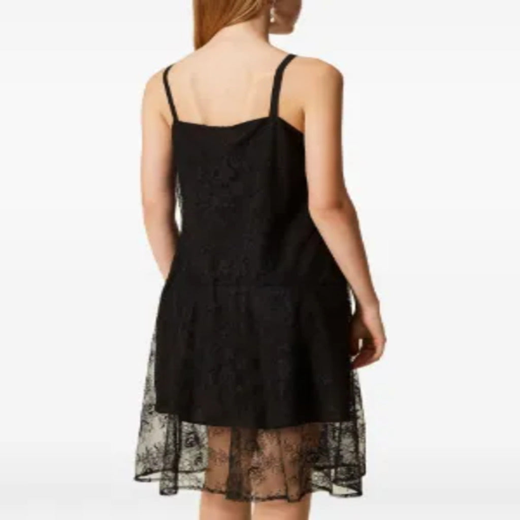 👗 Abito Nero in Pizzo con Spalline Sottili