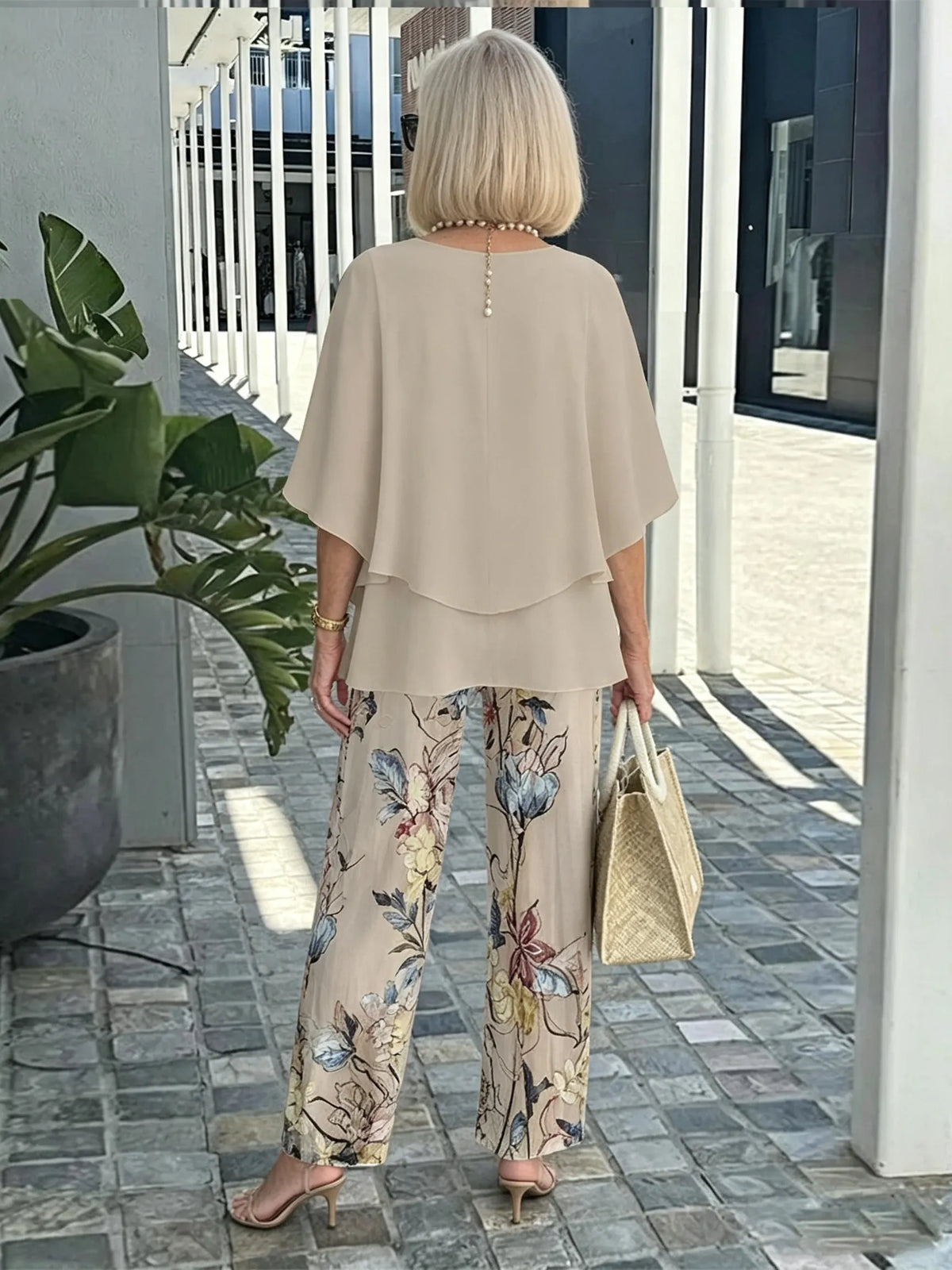 Women's 2 Piece Outfits Set, Crew Neck Flutter Sleeve Layered Blouse & Leaf Print Straight Leg Pants, Casual Loose Matching Two Piece Set for Summer Daily Wear