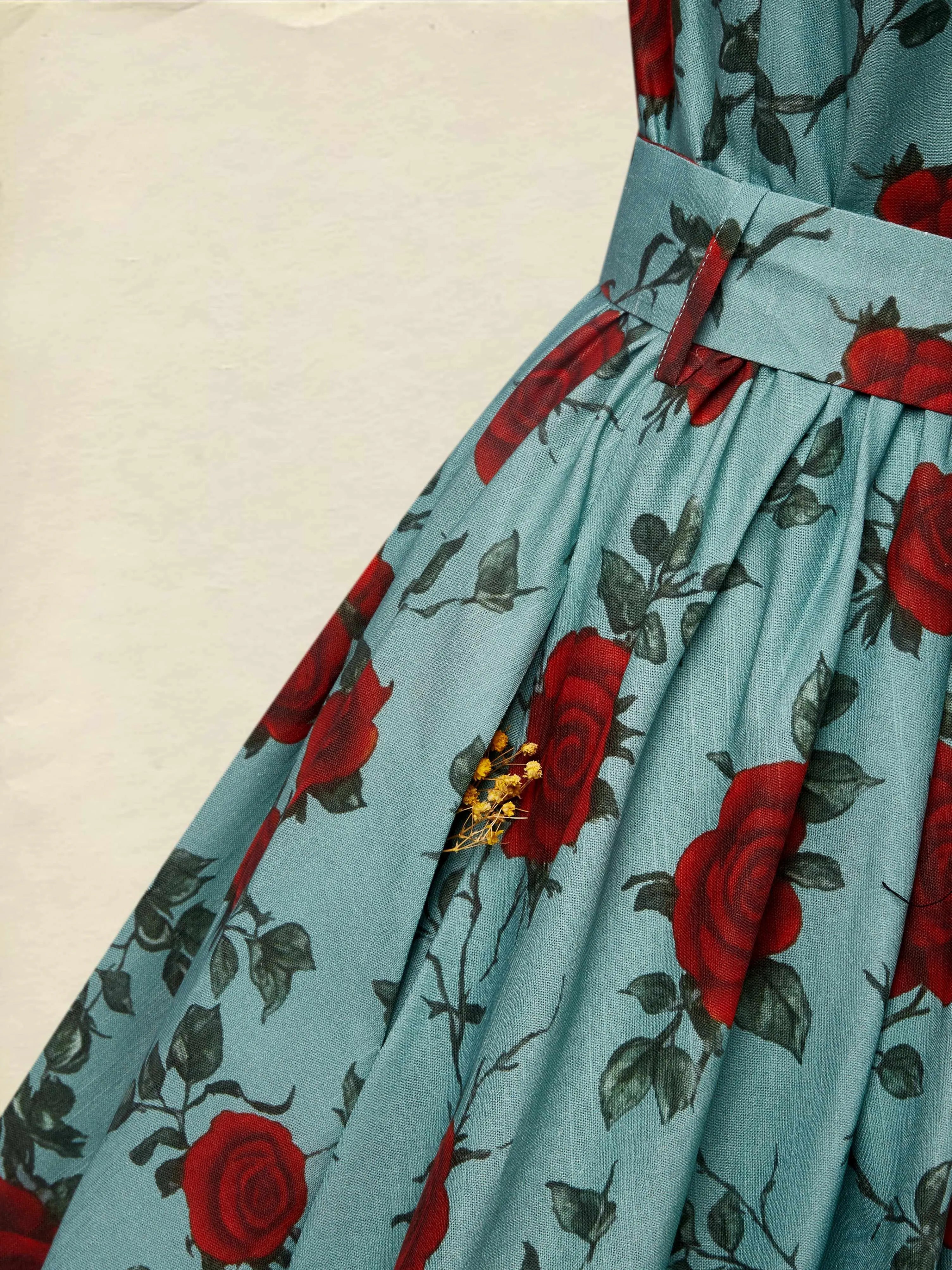 Maxi Linen Dress, Long Sleeves, V Neck, Floral, Belt Design, Vintage, Green