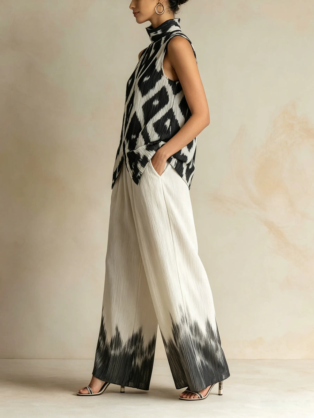 Black & White Ikat Print Pleated Sleeveless Top & Dip-Dye Wide-Leg Pants Set