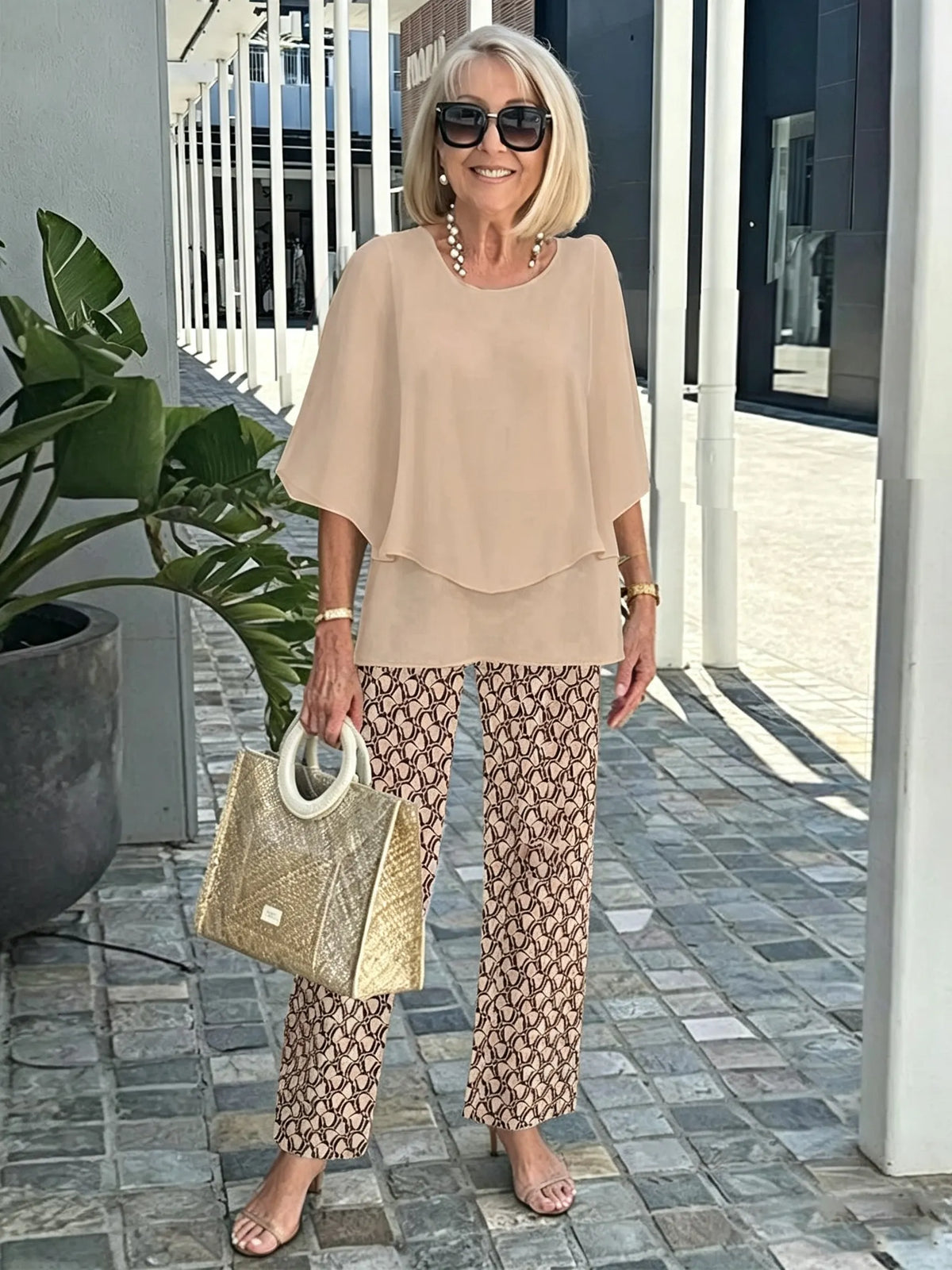 Women's 2 Piece Outfits Set, Crew Neck Flutter Sleeve Layered Blouse & Leaf Print Straight Leg Pants, Casual Loose Matching Two Piece Set for Summer Daily Wear