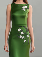 Sleek Green Satin Dress with Embellished Side Detail