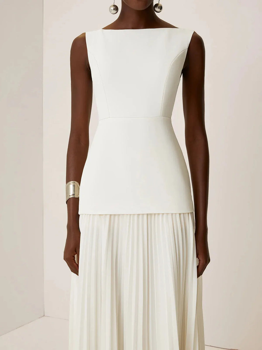 Off White Pleated Classic Boat Neck Sleeveless A-Line Floor-length Gown Dress