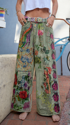Colorful Floral Embroidered Wide-Leg Jeans