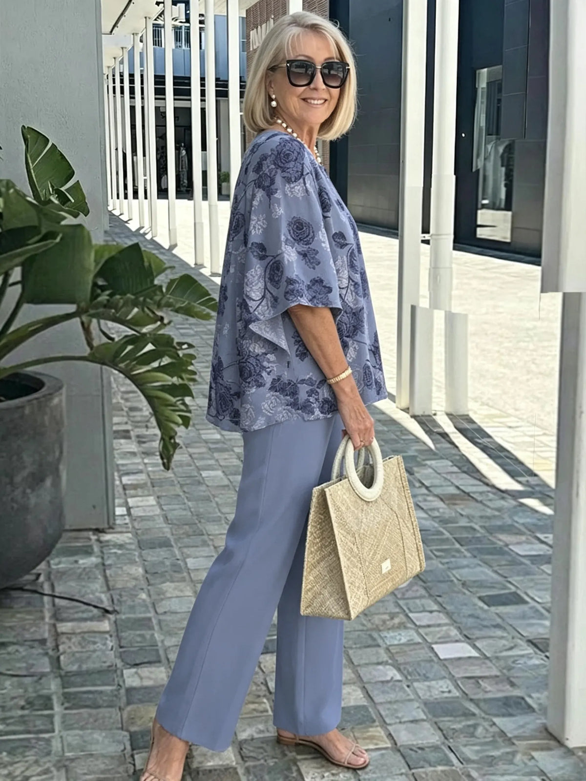 Women's 2 Piece Outfits Set, Crew Neck Flutter Sleeve Layered Blouse & Leaf Print Straight Leg Pants, Casual Loose Matching Two Piece Set for Summer Daily Wear