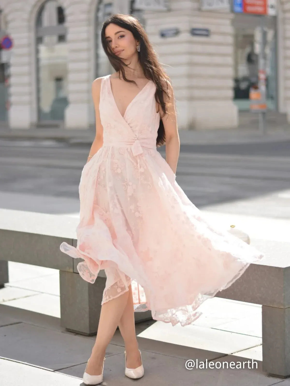 Light Pink Bow Embroidery Classic V Neck Sleeveless A-Line Midi Dress With Pockets