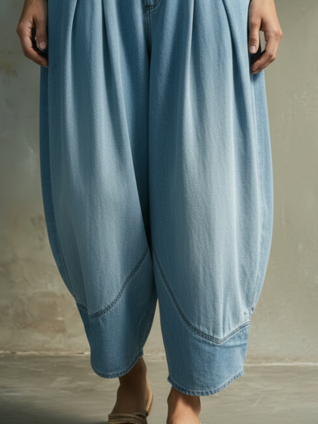 Light Blue Washed Denim Barrel Leg Cropped Jeans