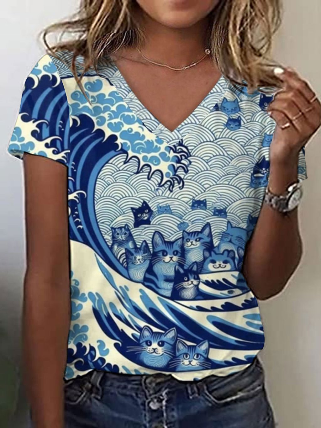 Women's Blue Waves&Cats Print V-Neck T-Shirt