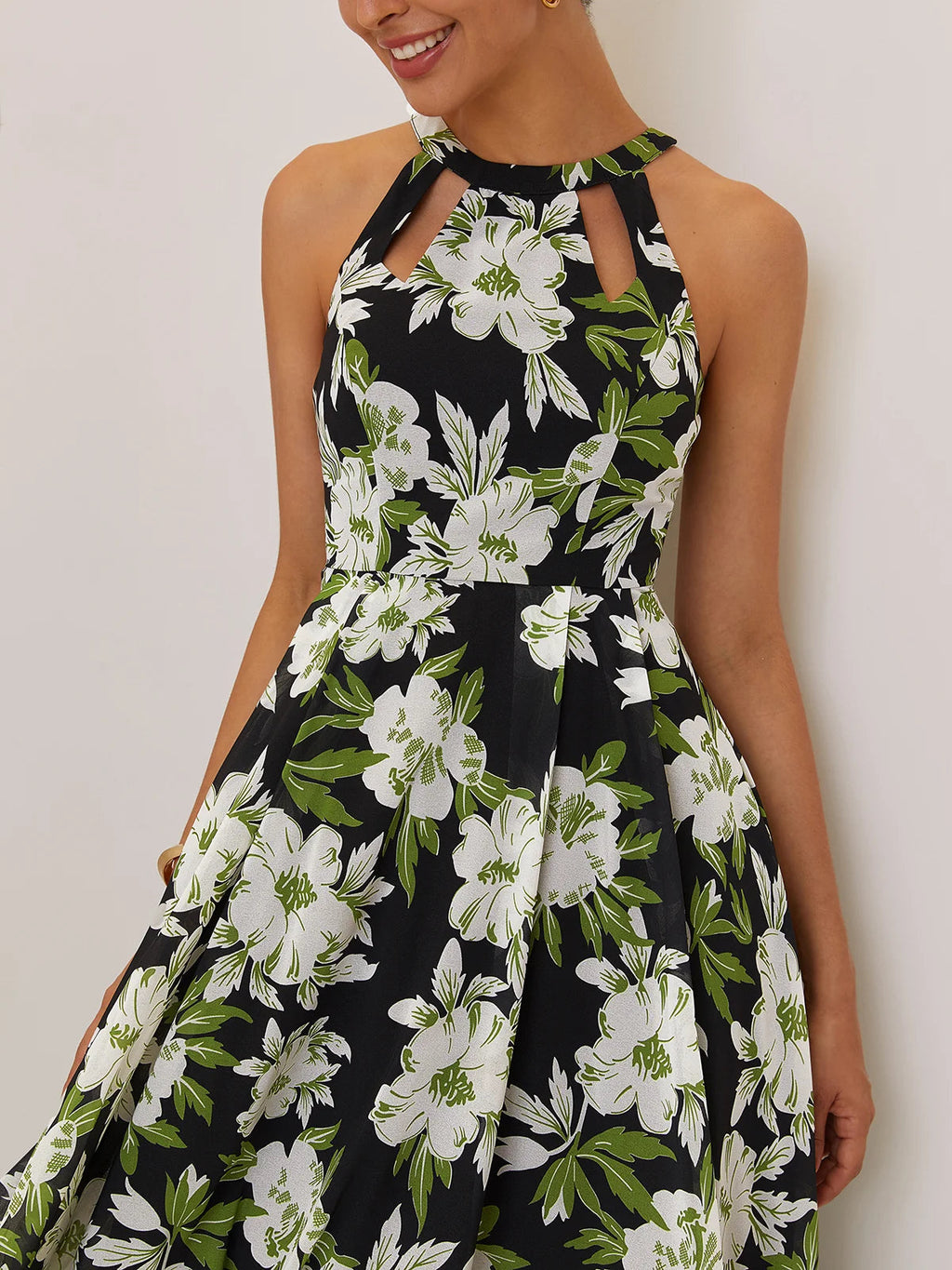 Green Floral Hollow Out Chiffon Halter Crew Neck Sleeveless A-Line Maxi Dress