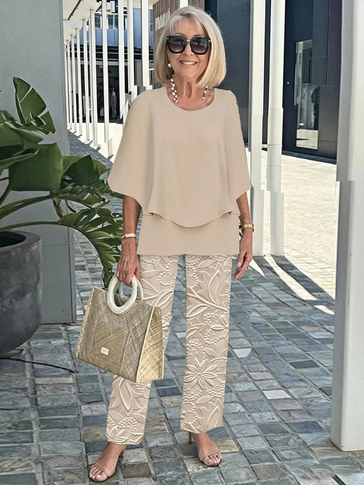 Women's 2 Piece Outfits Set, Crew Neck Flutter Sleeve Layered Blouse & Leaf Print Straight Leg Pants, Casual Loose Matching Two Piece Set for Summer Daily Wear