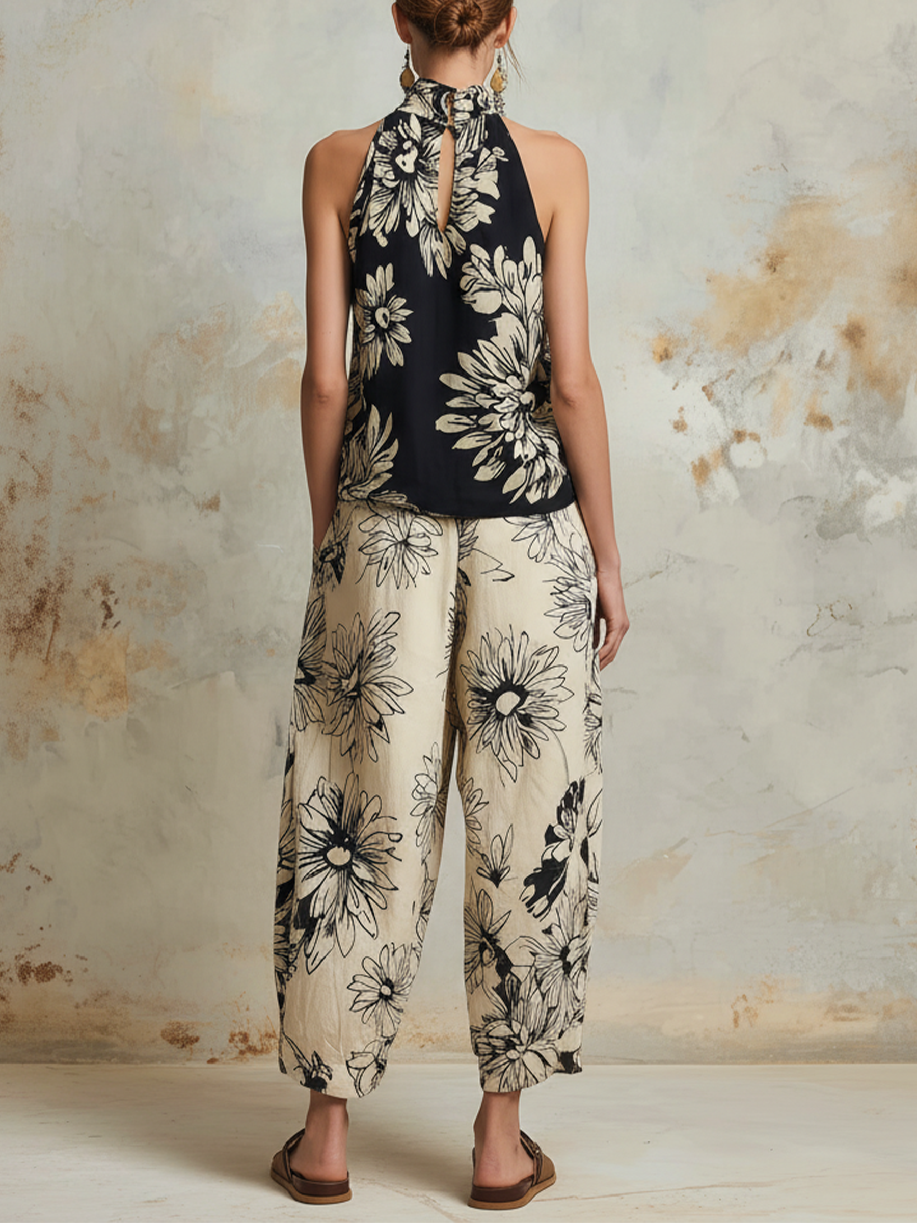 Black & Beige Floral Halter Top & Wide-Leg Pants Two-Piece Set