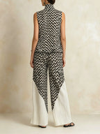 Black & White Chevron Print High-Neck Top & Pleated Wide-Leg Pants Set