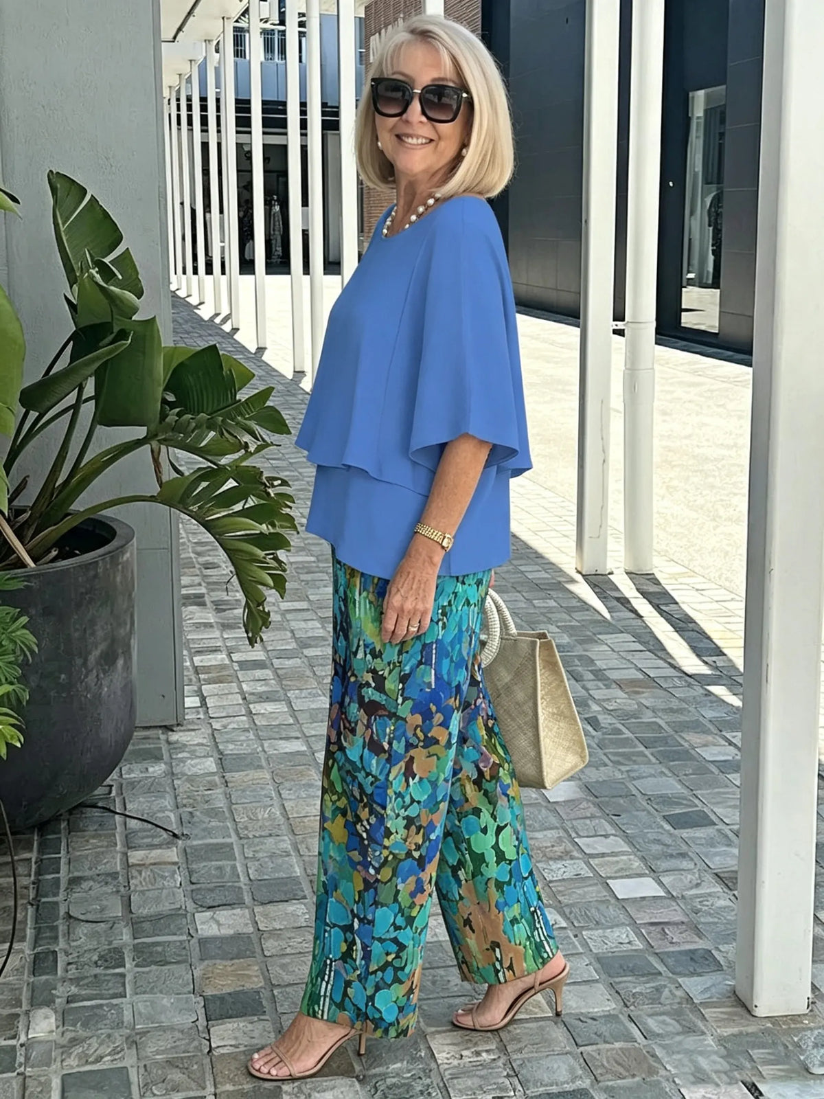 Women's 2 Piece Outfits Set, Crew Neck Flutter Sleeve Layered Blouse & Leaf Print Straight Leg Pants, Casual Loose Matching Two Piece Set for Summer Daily Wear