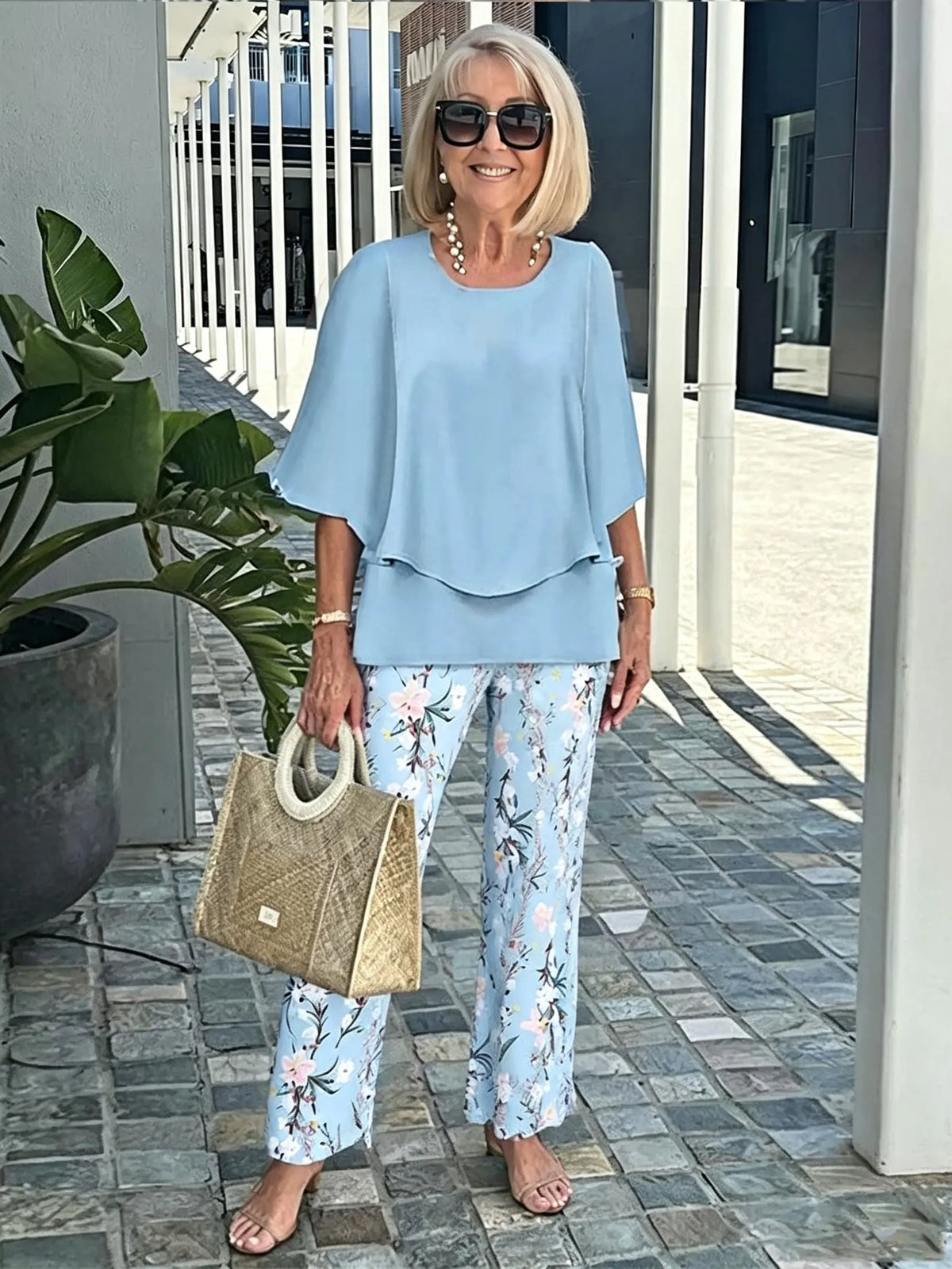 Women's 2 Piece Outfits Set, Crew Neck Flutter Sleeve Layered Blouse & Leaf Print Straight Leg Pants, Casual Loose Matching Two Piece Set for Summer Daily Wear